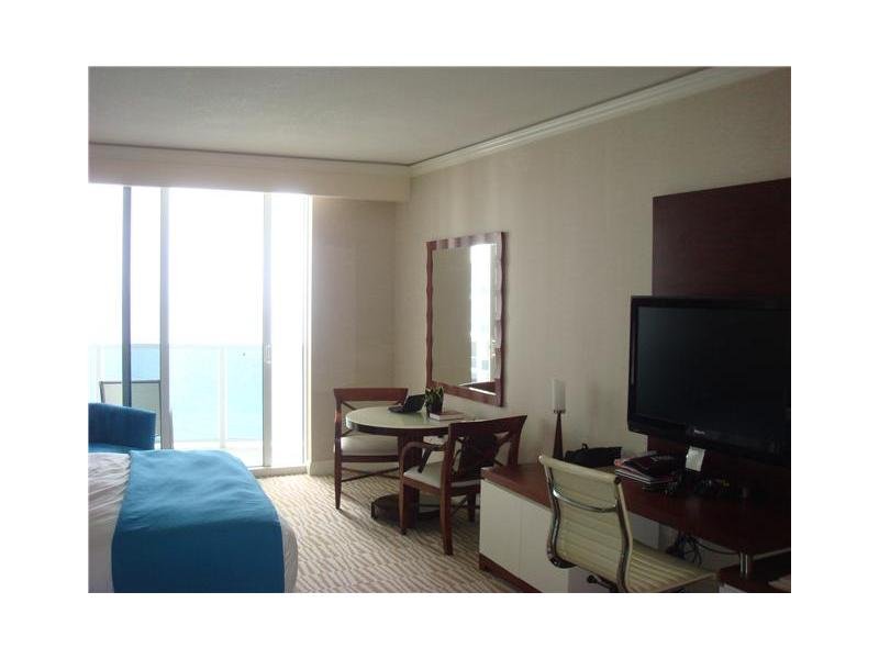 18001  COLLINS AV 1508 Sunny Isles Beach 33160
