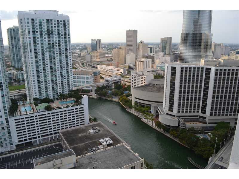 485  BRICKELL AV 3205 Miami 33131
