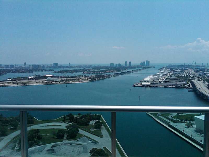 900  BISCAYNE BL 3704 Miami 33132
