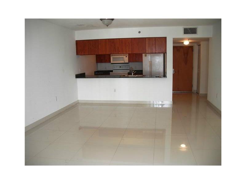 1200  BRICKELL BAY DR 2820 Miami 33131
